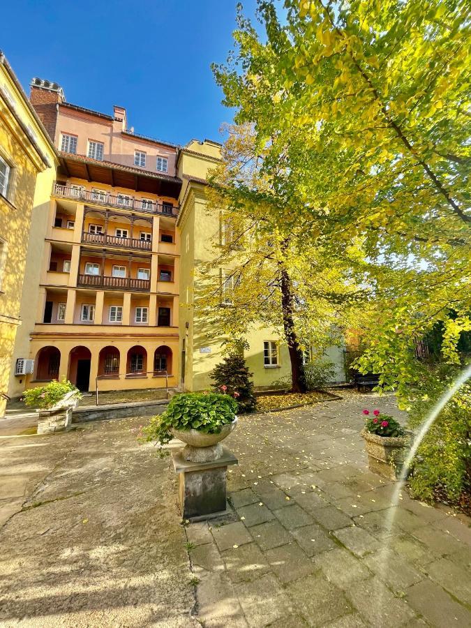Old Town Best View Wifi 300 Mb/S Huge Screen Netflix Appletv Amazontv وارسو المظهر الخارجي الصورة